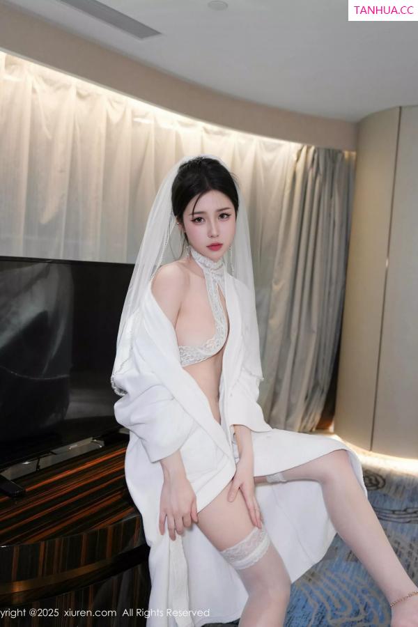   [XiuRen]高清写真图 2025.05.16 No.10283 奶芙酱-EVA 白色婚纱第10张图片